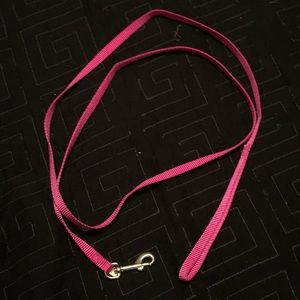 Pink small dog leash can use for cats